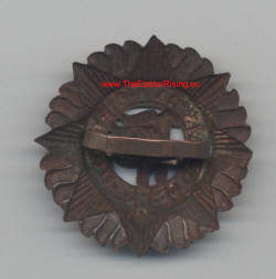 1940 Óglaig Na h-Eireann Cap Badge